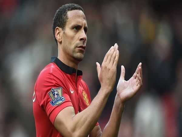 Rio Ferdinand là một cựu hậu vệ huyền thoại từng thi đấu cho Manchester United