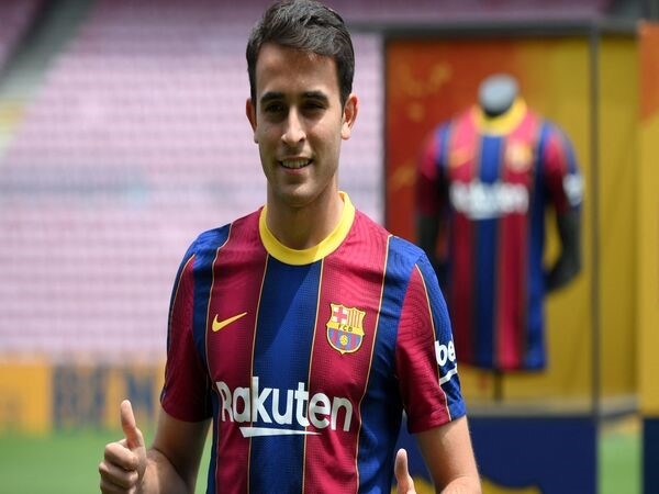 Eric Garcia sẽ trở lại thi đấu cho Barcelona vào mùa giải tới