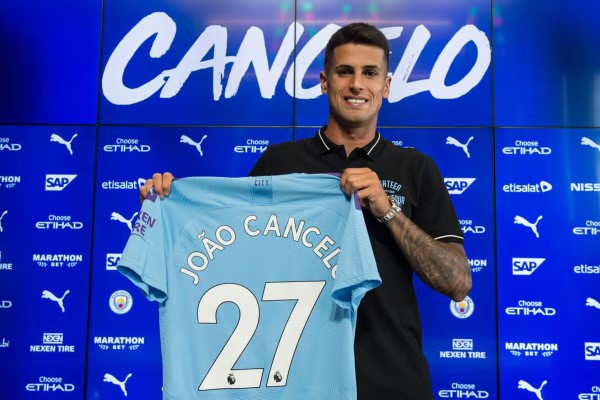 Cancelo là một mẫu hậu vệ tấn công hiện đại