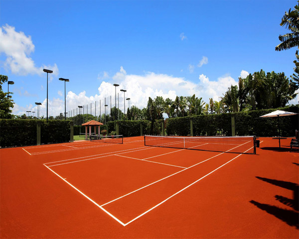 Đặc điểm nổi bật của mặt sân đất nện tennis