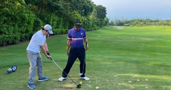 Tham gia các khóa học chuyên sâu về golf