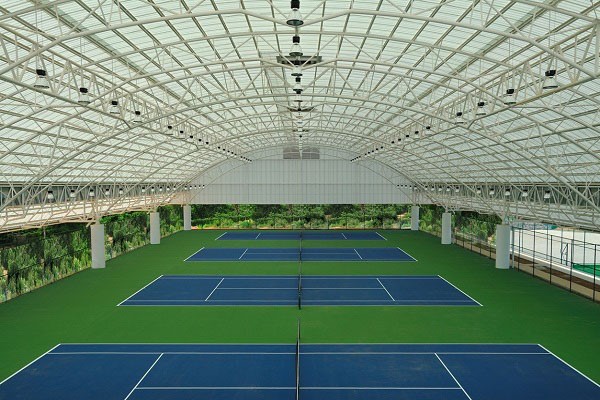 Sân tennis trong nhà