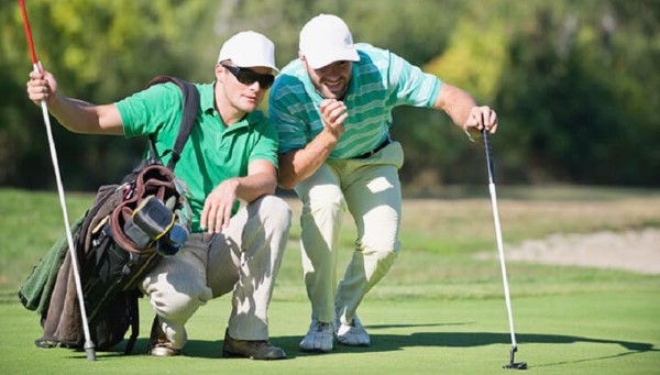 Thu nhập và chế độ đãi ngộ của caddie golf hiện nay?