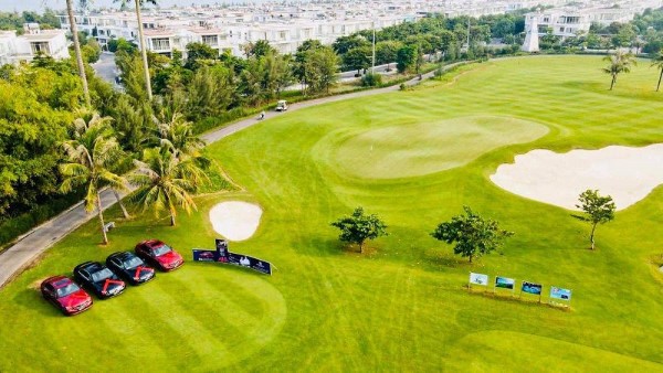 Sân tập golf là gì?