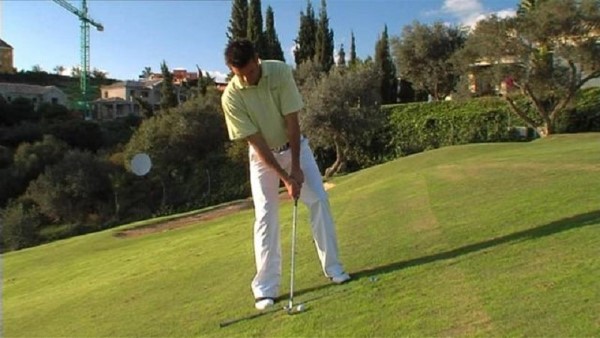 Cách đánh golf trên địa hình dốc một cách hiệu quả