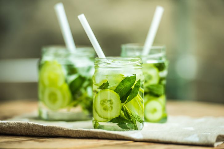 Nước chanh bạc hà dưa leo (Detox chanh)