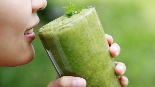 Cách uống nước ép cần tây để giảm mỡ bụng hiệu quả