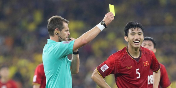 Những cầu thủ nhận nhiều thẻ đỏ nhất lịch sử
