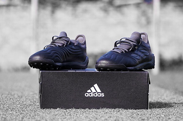 Lưu ý khi chọn mua giày đá bóng Adidas