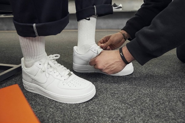 Những mẹo chọn size chuẩn khi mua giày nike online và offline