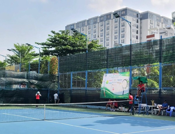 Sân tennis quận Gò Vấp - Hà Oanh